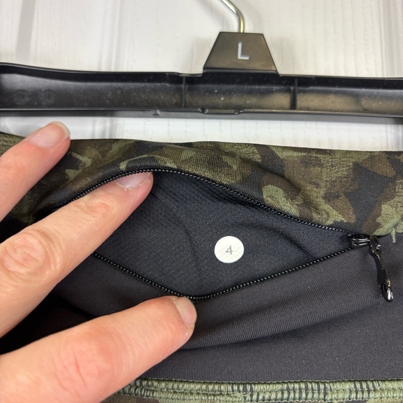 Lululemon speed tight III luxtreme mystic jungle fatigue green black sz 4 - Picture 7 of 12